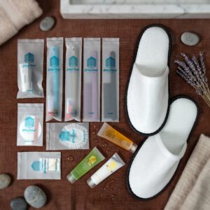 Premium Luxury Hotel Amenities Set Custom Logo Disposable Toiletries and Slippers Kit
